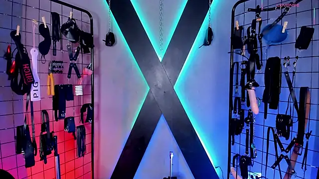 MissAlix Mia bdsm online show from 4, 11, 2025