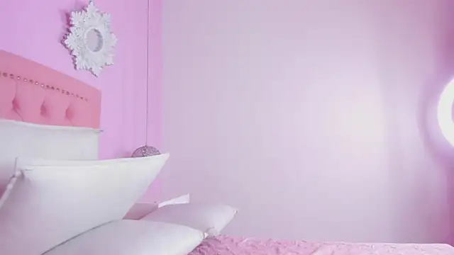 CannelaSmith online show from 8, 10, 2025