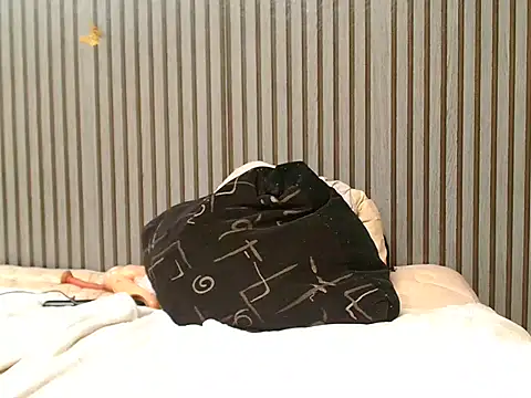 ROYALASS25 online show from 22, 11, 2025