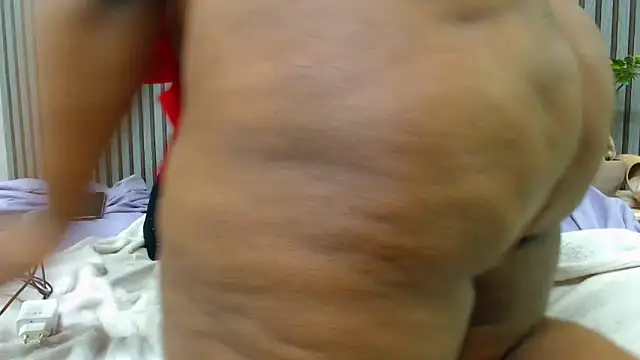 ROYALASS25 online show from 6, 5, 2026