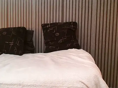 ROYALASS25 online show from 4, 10, 2025