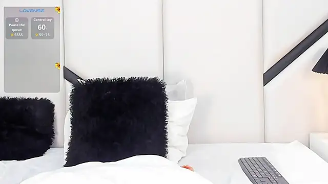 Snapshot of XimenaCosta chatting on 30, 6, 2026 XimenaCosta online show from 30, 6, 2026