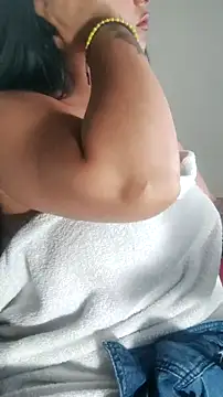 karly hot  online show from 5, 10, 2025