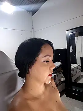 karly hot  online show from 7, 4, 2026