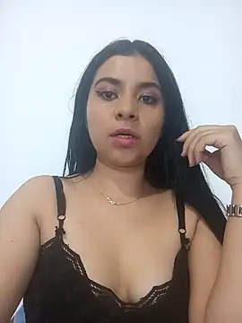 ValerieLove  online show from 8, 11, 2025