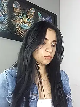 ValerieLove  online show from 23, 10, 2025