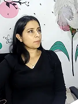 ValerieLove  online show from 7, 11, 2025