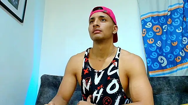 Snapshot of Smith_Fitness chatting on 7, 7, 2026 Smith Fitness online show from 7, 7, 2026
