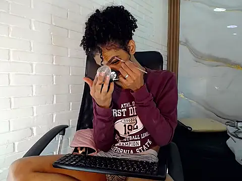 Penelopee Rouse online show from 25, 9, 2025