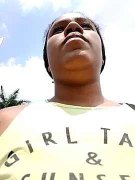 MoniqueMulberry online show from 1, 10, 2025