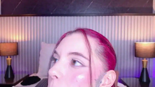 Meganreed  online show from 8, 7, 2026