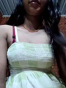 Snapshot of Yatiksha_Beby chatting on 5, 1, 2026 Yatiksha Beby online show from 5, 1, 2026