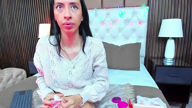 Kendal Foxxx online show from 16, 12, 2025