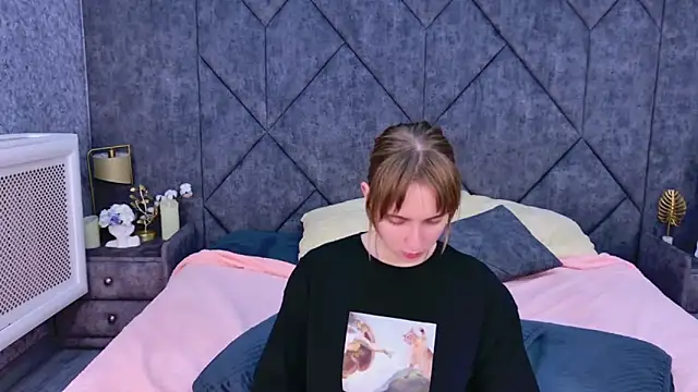 Beverly Gomes online show from 5, 10, 2025