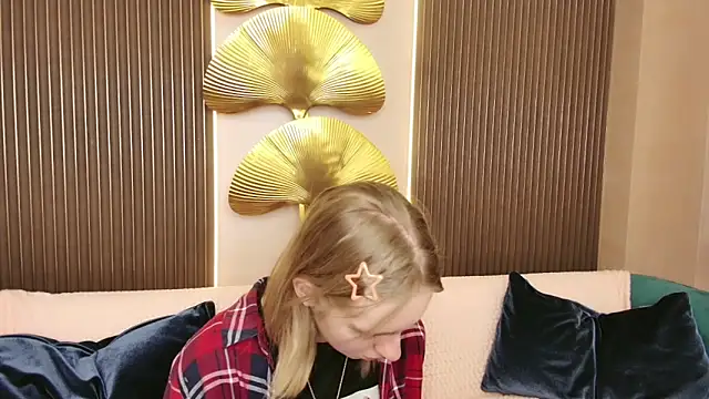 Beverly Gomes online show from 9, 9, 2025