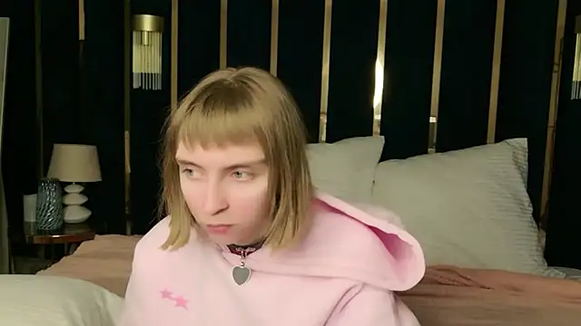 Beverly Gomes online show from 4, 2, 2026