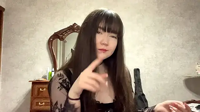 Pikmigirl18 online show from 16, 10, 2025