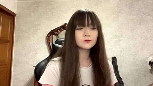 Pikmigirl18 online show from 12, 10, 2025