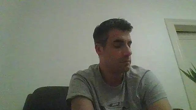 Snapshot of JulioIsHere4you chatting on 13, 11, 2025 JulioIsHere4you online show from 13, 11, 2025