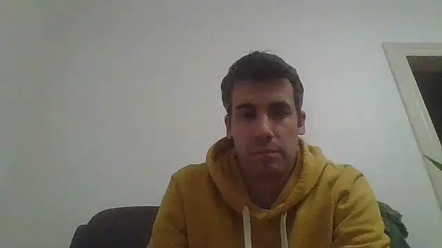 JulioIsHere4you online show from 3, 12, 2025