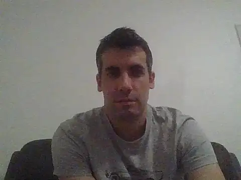 Snapshot of JulioIsHere4you chatting on 12, 11, 2025 JulioIsHere4you online show from 12, 11, 2025