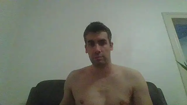 Snapshot of JulioIsHere4you chatting on 14, 11, 2025 JulioIsHere4you online show from 14, 11, 2025