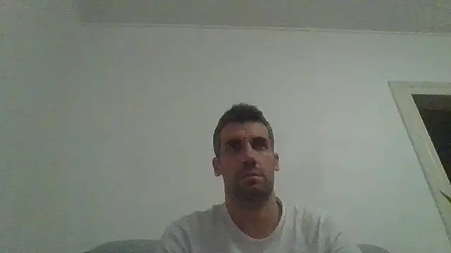 Snapshot of JulioIsHere4you chatting on 26, 10, 2025 JulioIsHere4you online show from 26, 10, 2025