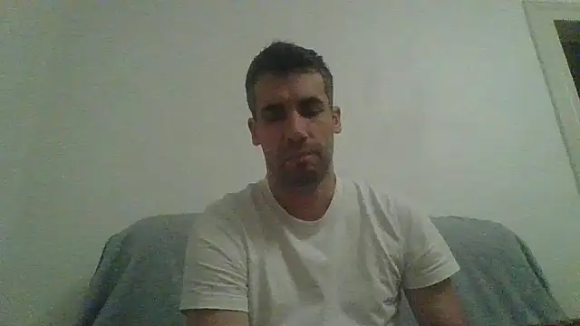 Snapshot of JulioIsHere4you chatting on 25, 10, 2025 JulioIsHere4you online show from 25, 10, 2025