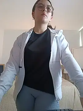Bella Sumers online show from 24, 6, 2026