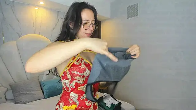 Bella Sumers online show from 30, 6, 2026