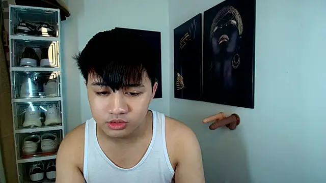 Snapshot of KentAivan chatting on 7, 10, 2025 KentAivan online show from 7, 10, 2025