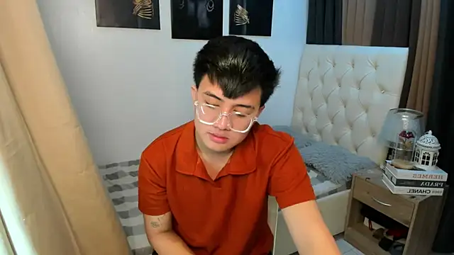 Snapshot of KentAivan chatting on 17, 10, 2025 KentAivan online show from 17, 10, 2025