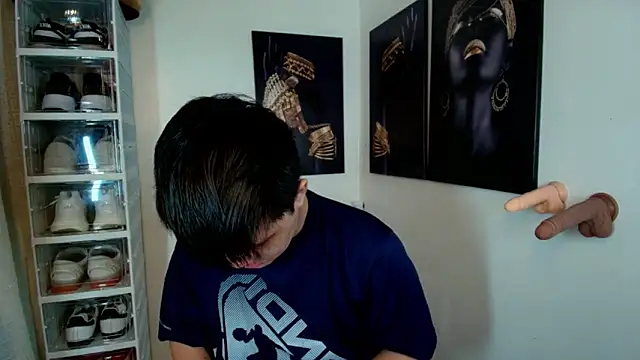 Snapshot of KentAivan chatting on 8, 10, 2025 KentAivan online show from 8, 10, 2025