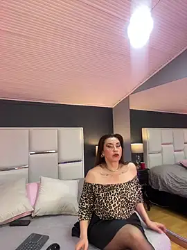 Samantha Milf   online show from 1, 10, 2025