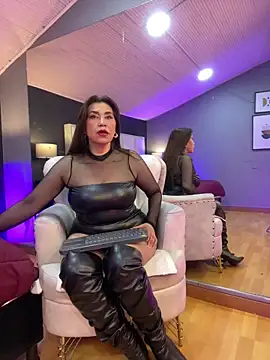 Samantha Milf   online show from 8, 11, 2025