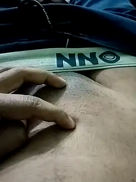 Snapshot of sexy_couple_38 chatting on 20, 11, 2025 sexy couple 38 online show from 20, 11, 2025