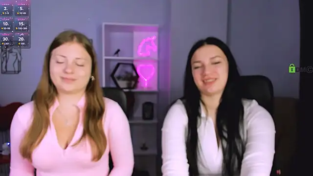 Snapshot of melani_bumm chatting on 2, 10, 2025 melani bumm online show from 2, 10, 2025