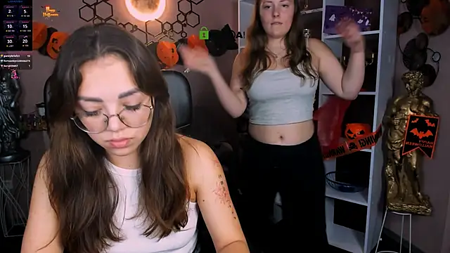 Snapshot of melani_bumm chatting on 23, 10, 2025 melani bumm online show from 23, 10, 2025