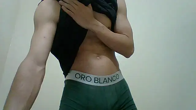 Snapshot of Osamabigdick7 chatting on 9, 5, 2026 Osamabigdick7 online show from 9, 5, 2026