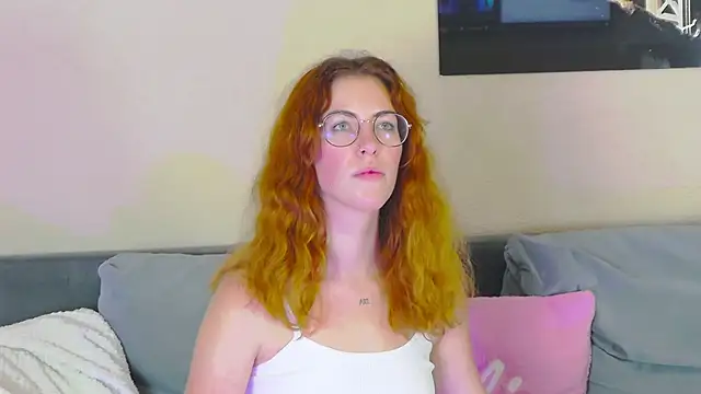 CaitlinMoon online show from 6, 11, 2025