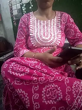 Snapshot of your_favourite_bhabhi chatting on 24, 6, 2026 your favourite bhabhi online show from 24, 6, 2026