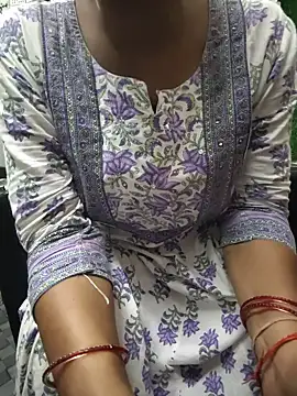 Snapshot of your_favourite_bhabhi chatting on 19, 6, 2026 your favourite bhabhi online show from 19, 6, 2026