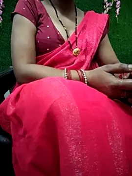Snapshot of your_favourite_bhabhi chatting on 30, 5, 2026 your favourite bhabhi online show from 30, 5, 2026