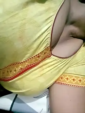 Snapshot of your_favourite_bhabhi chatting on 9, 9, 2025 your favourite bhabhi online show from 9, 9, 2025