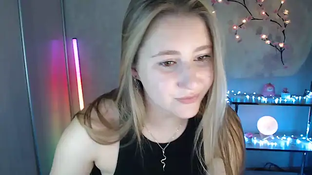 Snapshot of Milka_kamila chatting on 12, 7, 2026 Milka kamila online show from 12, 7, 2026