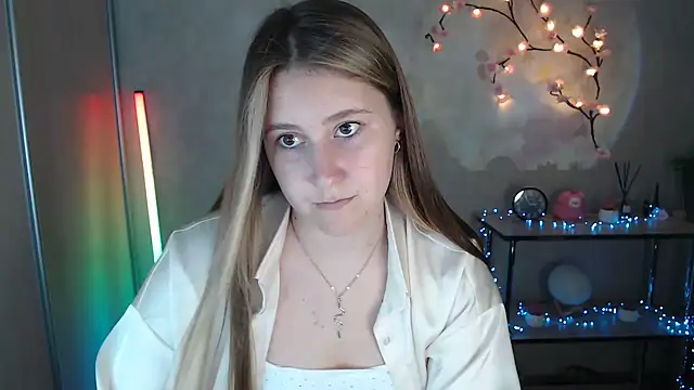 Snapshot of Milka_kamila chatting on 15, 7, 2026 Milka kamila online show from 15, 7, 2026