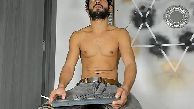 Snapshot of Aaron_haren1 chatting on 23, 9, 2025 Aaron haren1 online show from 23, 9, 2025