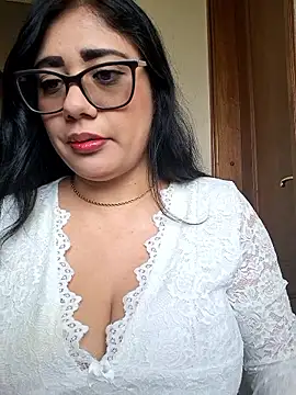 Snapshot of Monse--145 chatting on 19, 1, 2026 Monse--145 online show from 19, 1, 2026