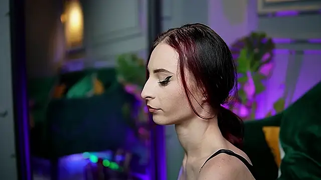 SaraiAngel online show from 10, 11, 2025