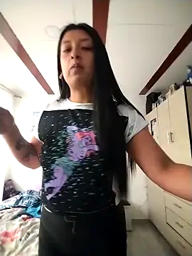 Coralaine 96 online show from 10, 9, 2025